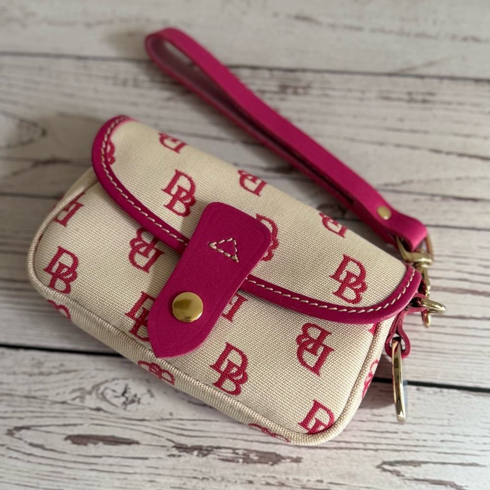 Dooney & Bourke Vintage Signature DB Logo Flat Wristlet